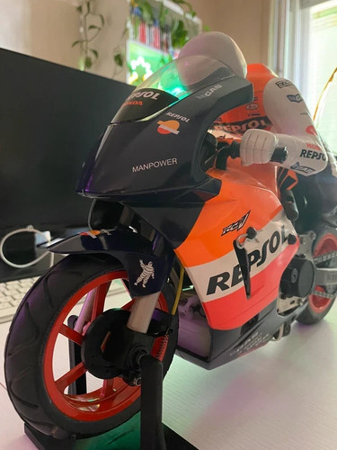 Honda rc211v valentino rossi - valentino,
